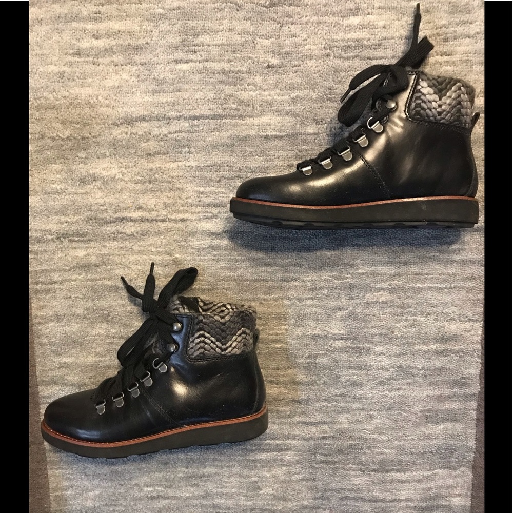 Bionico slip resistant lace ankle boots size 7.